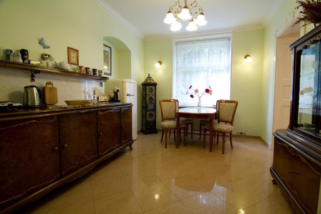 Apartmany Villa Liberty Karlsbad Rum bild